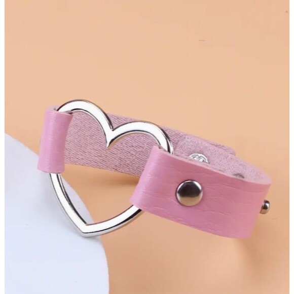 🩷Pink Boho Open HEART Faux leather Snap Bracelet - Picture 5 of 7